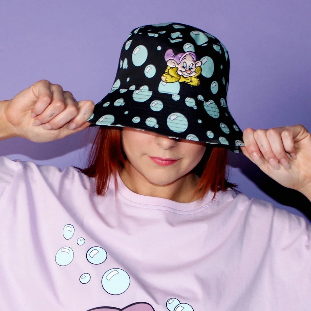 Cakeworthy Disney Dopey Bubbles Bucket Hat New SNOW WHITE AND THE SEVEN DWARFS